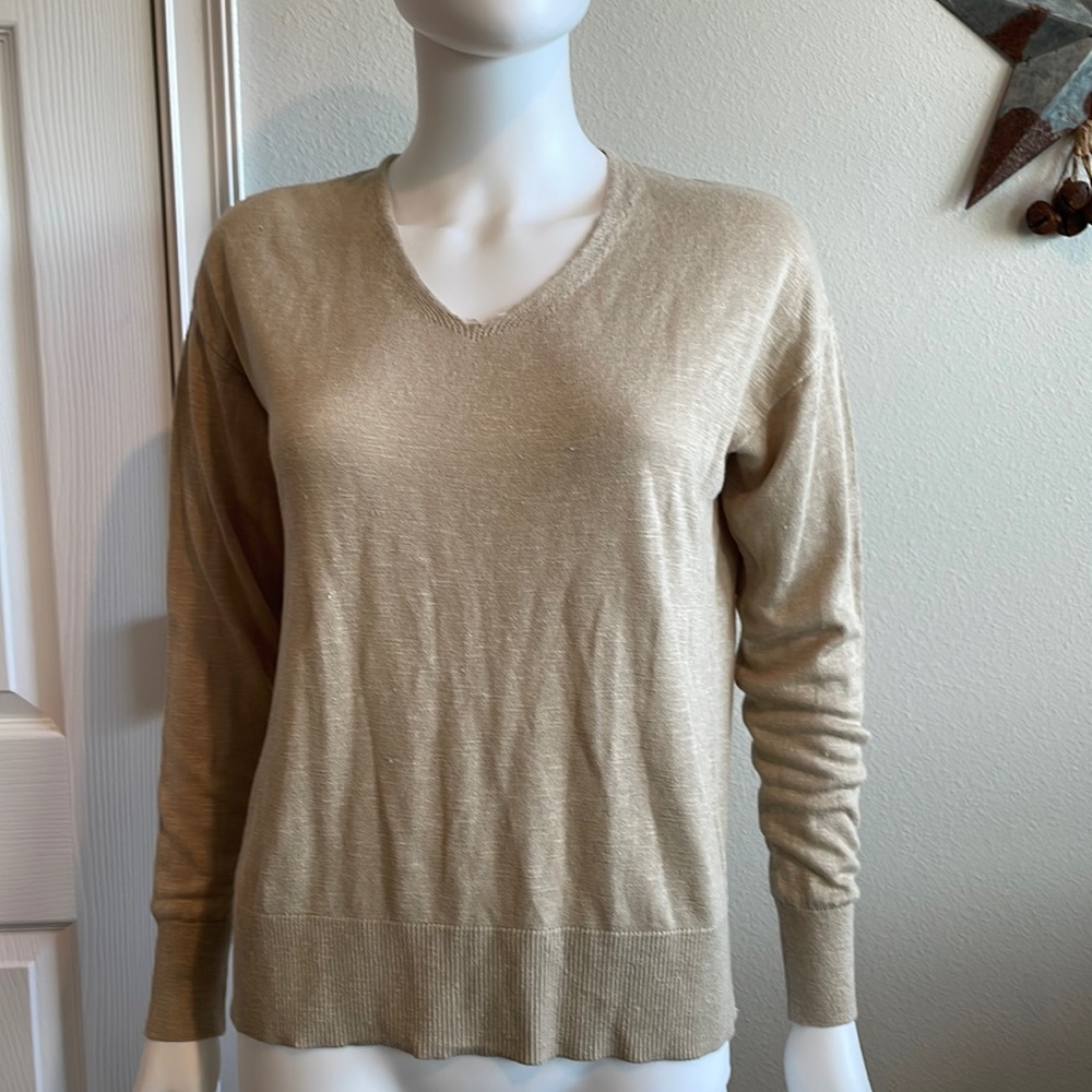 Banana Republic tan sweater